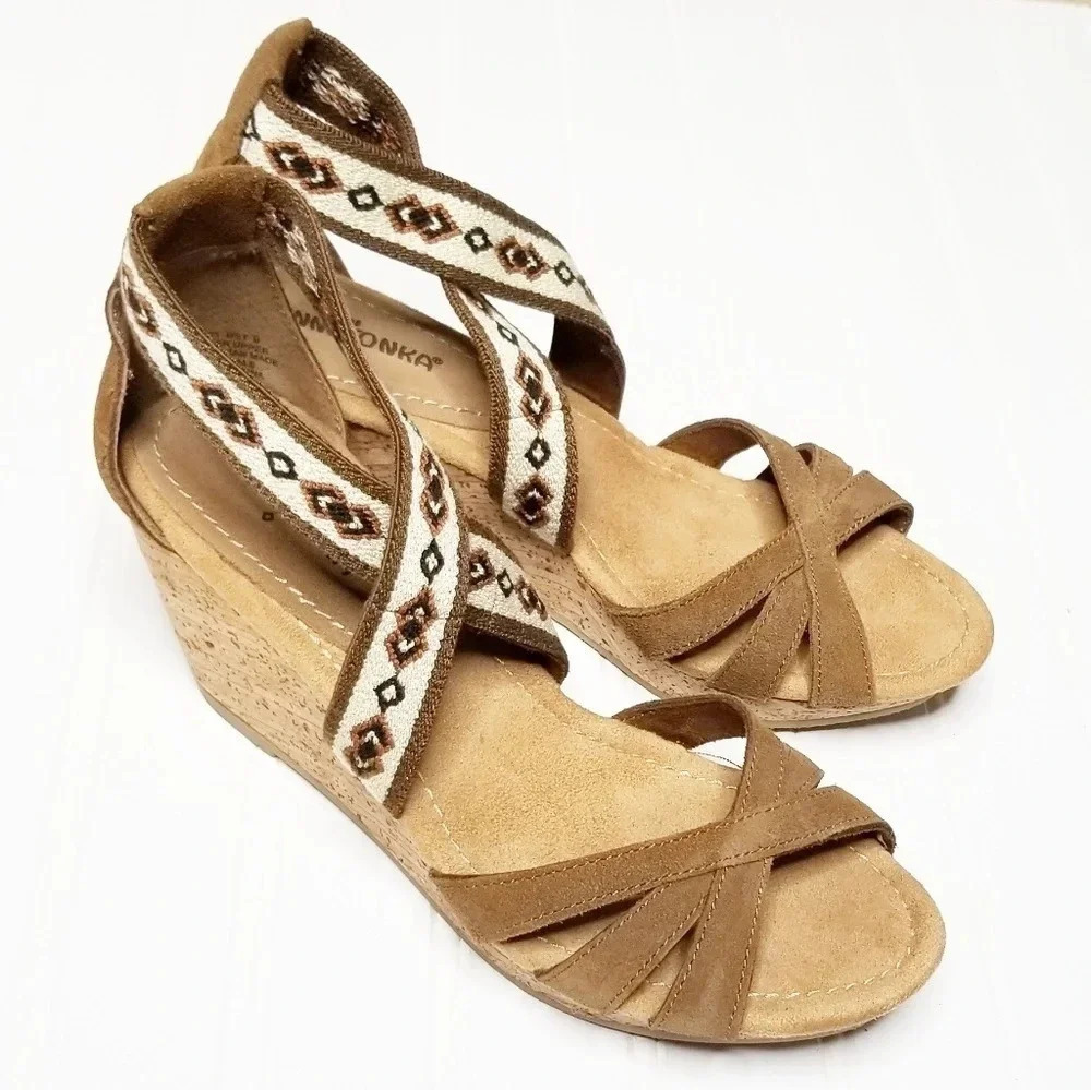 Minnetonka Drew Boho Brown Leather Cork Wedges 9